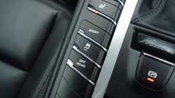 2020 (70) PORSCHE MACAN S 5dr PDK 5034509