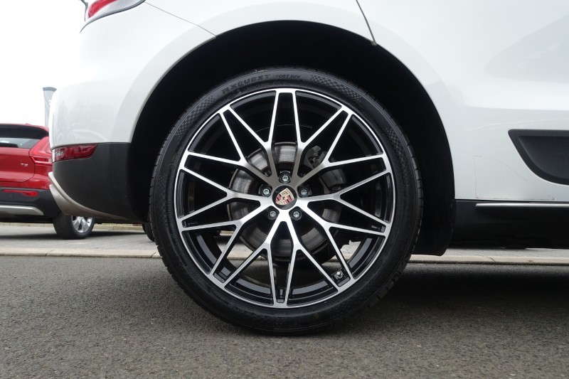 2020 (70) PORSCHE MACAN S 5dr PDK 5090475