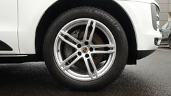 2020 (70) PORSCHE MACAN S 5dr PDK 5034471