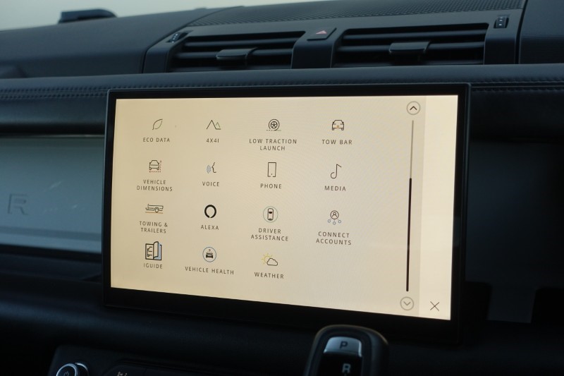 2024 (74) LAND ROVER DEFENDER 3.0 D250 X-Dynamic SE 90 3dr Auto 5129883