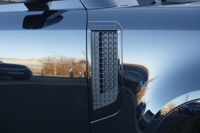 2024 (74) LAND ROVER DEFENDER 3.0 D250 X-Dynamic SE 90 3dr Auto 5129855