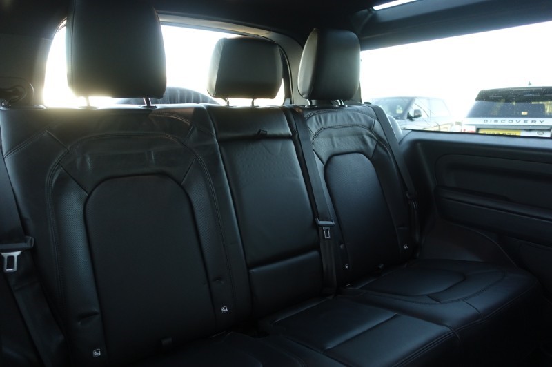 2024 (74) LAND ROVER DEFENDER 3.0 D250 X-Dynamic SE 90 3dr Auto 5129891