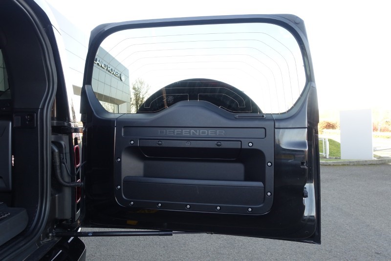 2024 (74) LAND ROVER DEFENDER 3.0 D250 X-Dynamic SE 90 3dr Auto 5129872