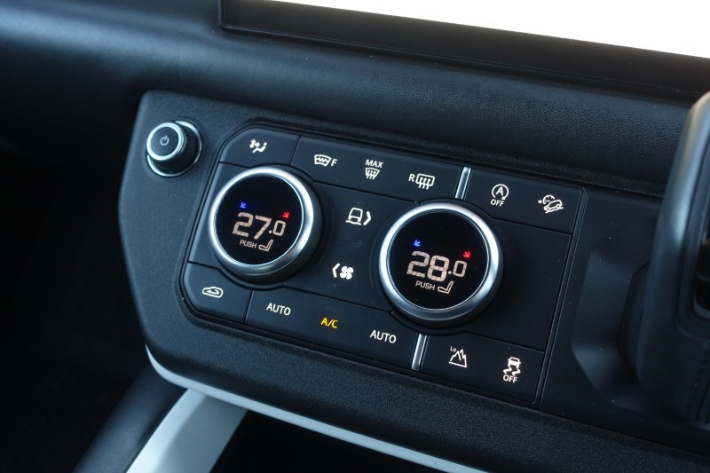 2024 (74) LAND ROVER DEFENDER 3.0 D250 X-Dynamic SE 90 3dr Auto 5129884