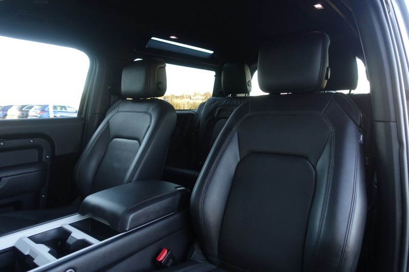 2024 (74) LAND ROVER DEFENDER 3.0 D250 X-Dynamic SE 90 3dr Auto 5129895