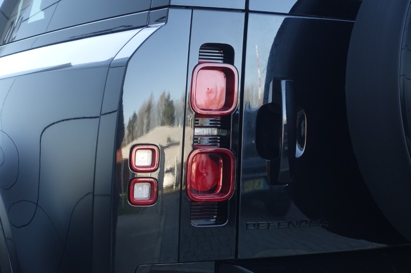 2024 (74) LAND ROVER DEFENDER 3.0 D250 X-Dynamic SE 90 3dr Auto 5129854