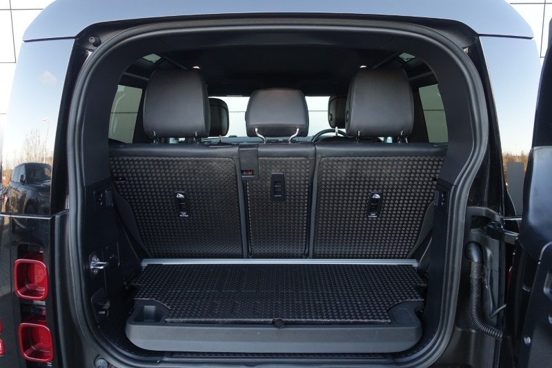 2024 (74) LAND ROVER DEFENDER 3.0 D250 X-Dynamic SE 90 3dr Auto 5129845