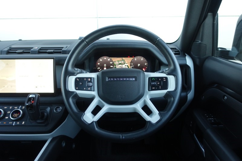 2024 (74) LAND ROVER DEFENDER 3.0 D250 X-Dynamic SE 90 3dr Auto 5129850