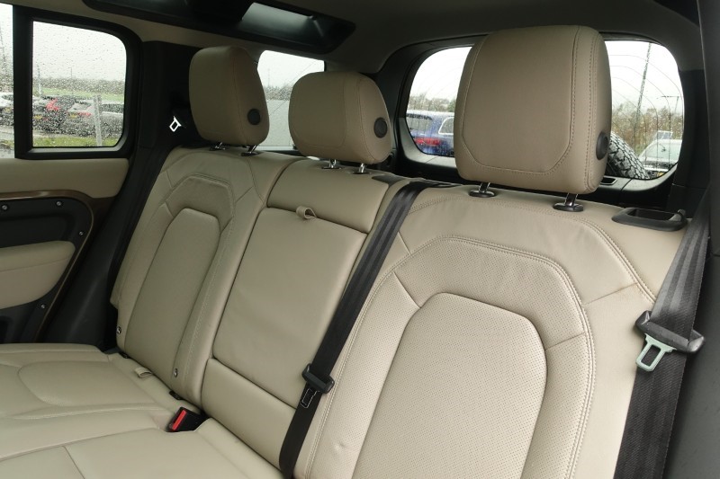 2022 (22) LAND ROVER DEFENDER 3.0 D250 XS Edition 110 5dr Auto 5081353