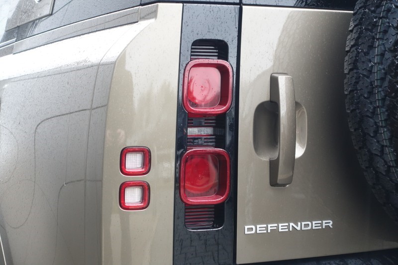 2022 (22) LAND ROVER DEFENDER 3.0 D250 XS Edition 110 5dr Auto 5081304