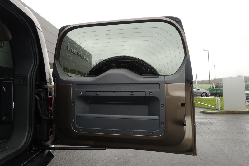 2022 (22) LAND ROVER DEFENDER 3.0 D250 XS Edition 110 5dr Auto 5081323