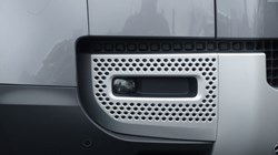 2023 (23) LAND ROVER DEFENDER 3.0 D250 SE 110 5dr Auto 5110422