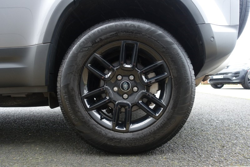 2023 (23) LAND ROVER DEFENDER 3.0 D250 SE 110 5dr Auto 5110430