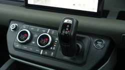 2023 (23) LAND ROVER DEFENDER 3.0 D250 SE 110 5dr Auto 5110414