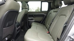 2023 (23) LAND ROVER DEFENDER 3.0 D250 SE 110 5dr Auto 5110405