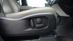 2023 (23) LAND ROVER DEFENDER 3.0 D250 SE 110 5dr Auto 5110451