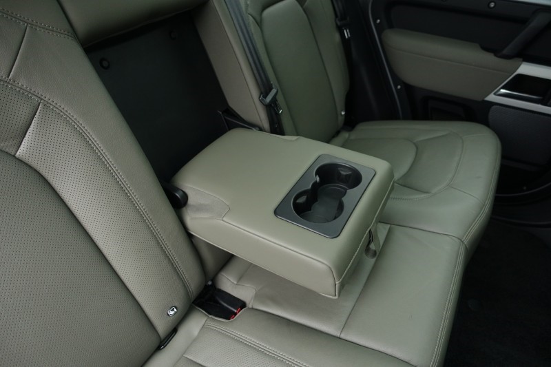 2023 (23) LAND ROVER DEFENDER 3.0 D250 SE 110 5dr Auto 5110458