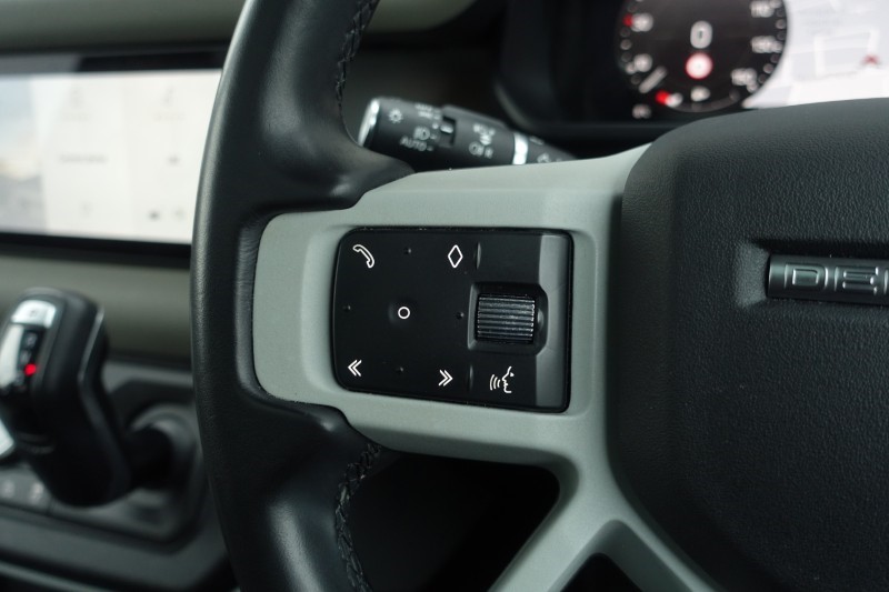 2023 (23) LAND ROVER DEFENDER 3.0 D250 SE 110 5dr Auto 5110439