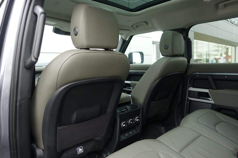 2023 (23) LAND ROVER DEFENDER 3.0 D250 SE 110 5dr Auto 5110460