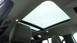 2023 (23) LAND ROVER DEFENDER 3.0 D250 SE 110 5dr Auto 5110449