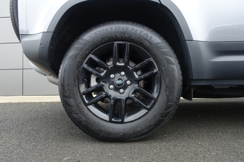 2023 (23) LAND ROVER DEFENDER 3.0 D250 SE 110 5dr Auto 5110426