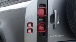 2023 (23) LAND ROVER DEFENDER 3.0 D250 SE 110 5dr Auto 5110420