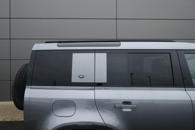 2023 (23) LAND ROVER DEFENDER 3.0 D250 SE 110 5dr Auto 5110425