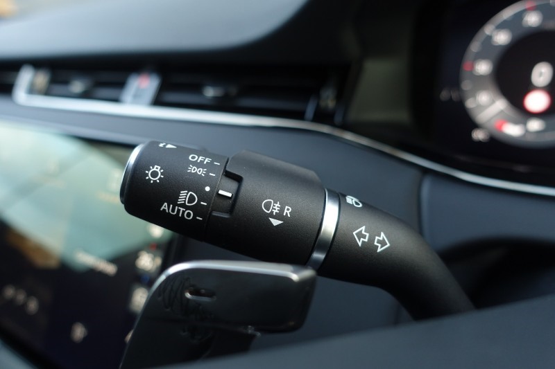 2025 (25) LAND ROVER RANGE ROVER EVOQUE 2.0 D200 Edition 5dr Auto 5040462