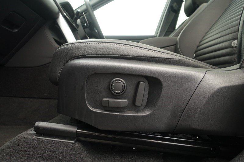 2025 (25) LAND ROVER DISCOVERY SPORT 2.0 D200 Dynamic SE 5dr Auto [5 Seat] 5040813