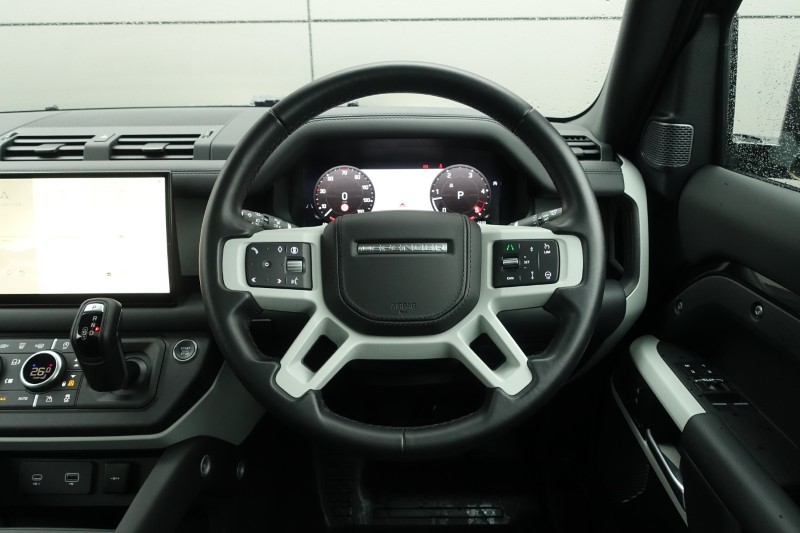 2023 (73) LAND ROVER DEFENDER 3.0 D250 HSE 90 3dr Auto 5052560