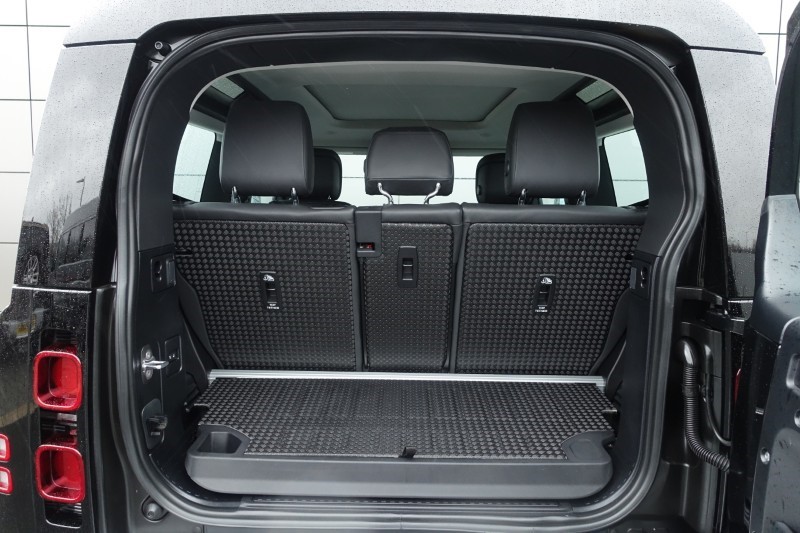 2023 (73) LAND ROVER DEFENDER 3.0 D250 HSE 90 3dr Auto 5052555