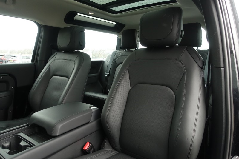 2023 (73) LAND ROVER DEFENDER 3.0 D250 HSE 90 3dr Auto 5052605