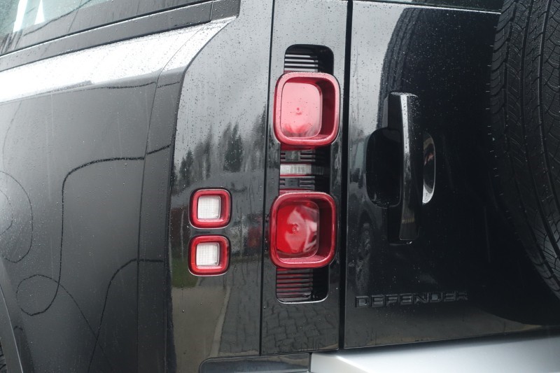 2023 (73) LAND ROVER DEFENDER 3.0 D250 HSE 90 3dr Auto 5052564