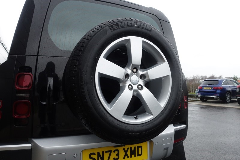 2023 (73) LAND ROVER DEFENDER 3.0 D250 HSE 90 3dr Auto 5052576