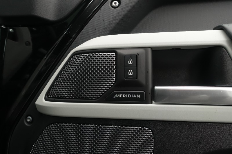 2023 (73) LAND ROVER DEFENDER 3.0 D250 HSE 90 3dr Auto 5052601