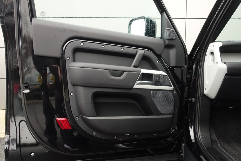 2023 (73) LAND ROVER DEFENDER 3.0 D250 HSE 90 3dr Auto 5052603