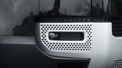 2023 (73) LAND ROVER DEFENDER 3.0 D250 HSE 90 3dr Auto 5052568