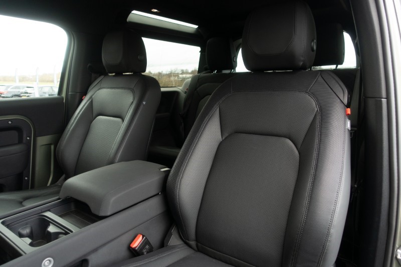 2023 (23) LAND ROVER DEFENDER 3.0 D250 X-Dynamic SE 90 3dr Auto 5124029