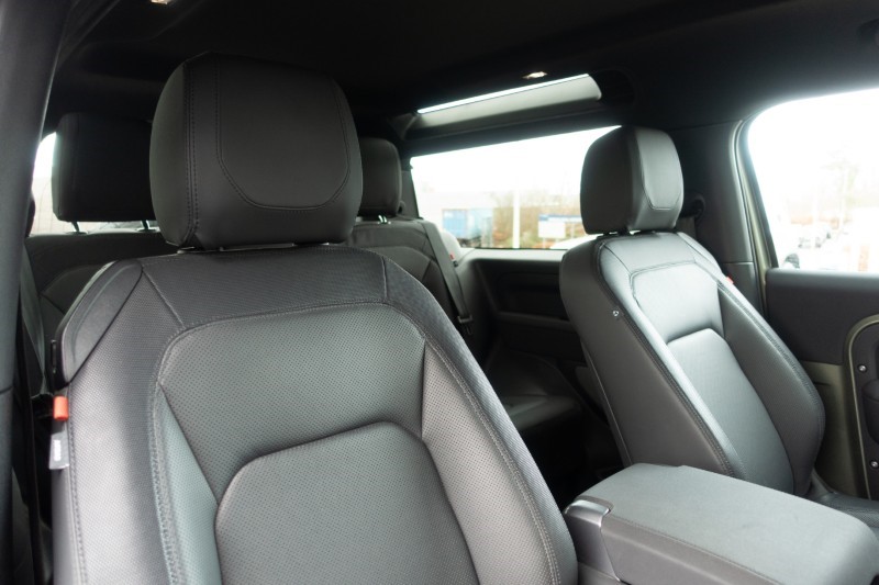 2023 (23) LAND ROVER DEFENDER 3.0 D250 X-Dynamic SE 90 3dr Auto 5124019