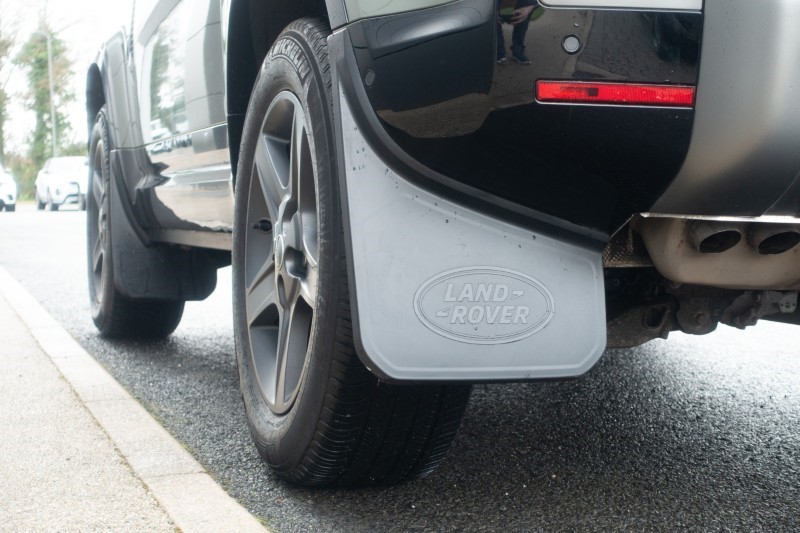 2023 (23) LAND ROVER DEFENDER 3.0 D250 X-Dynamic SE 90 3dr Auto 5123999