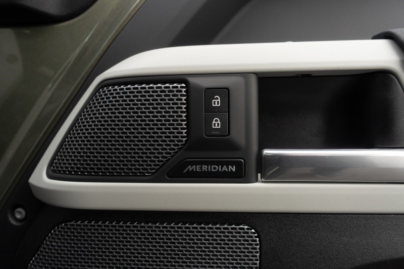 2023 (23) LAND ROVER DEFENDER 3.0 D250 X-Dynamic SE 90 3dr Auto 5124022