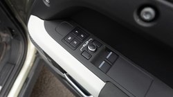 2023 (23) LAND ROVER DEFENDER 3.0 D250 X-Dynamic SE 90 3dr Auto 5124023