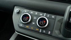 2023 (23) LAND ROVER DEFENDER 3.0 D250 X-Dynamic SE 90 3dr Auto 5124017