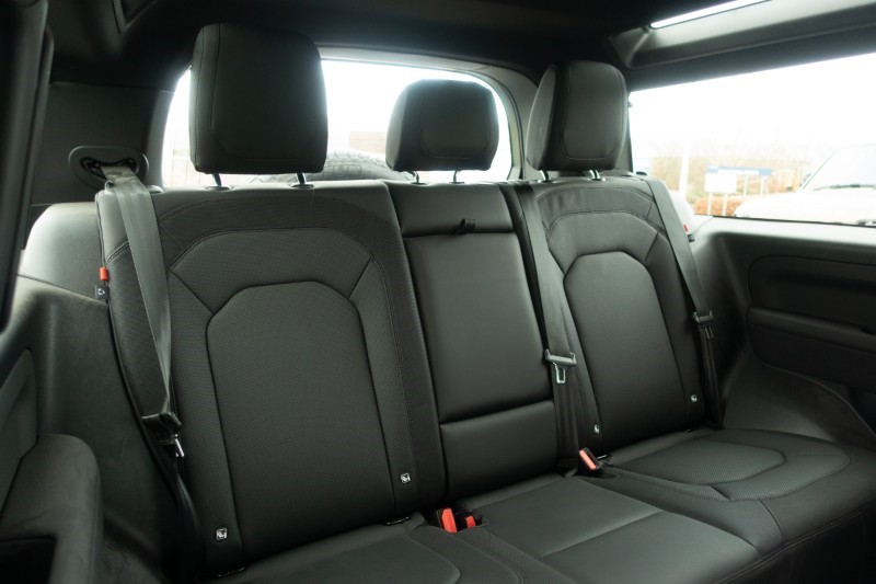 2023 (23) LAND ROVER DEFENDER 3.0 D250 X-Dynamic SE 90 3dr Auto 5124024