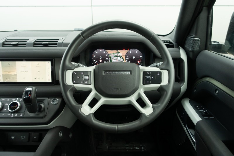 2023 (23) LAND ROVER DEFENDER 3.0 D250 X-Dynamic SE 90 3dr Auto 5123983