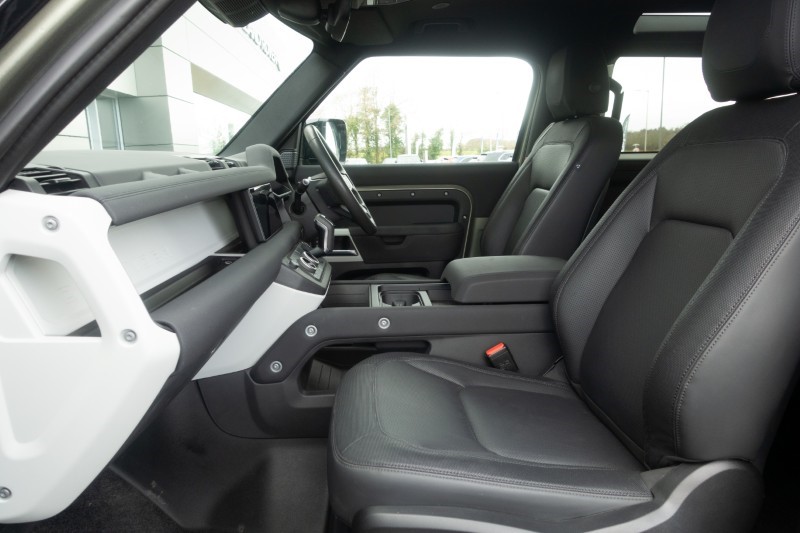 2023 (23) LAND ROVER DEFENDER 3.0 D250 X-Dynamic SE 90 3dr Auto 5123971