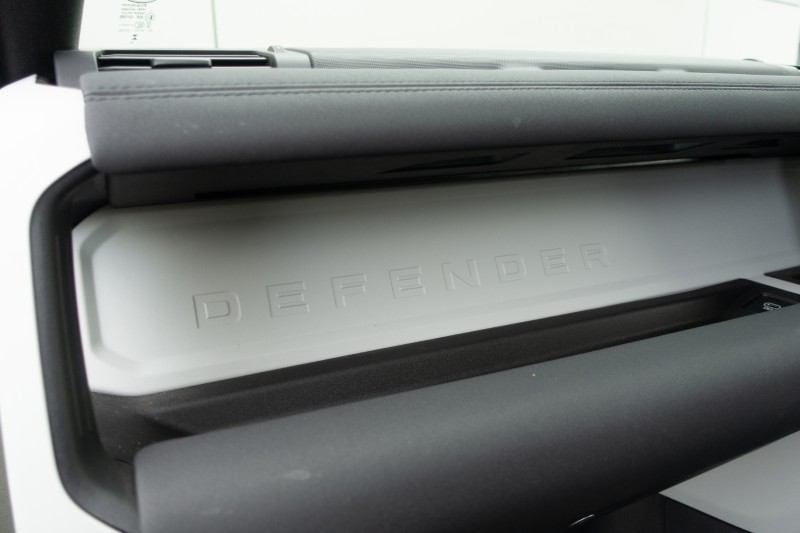 2023 (23) LAND ROVER DEFENDER 3.0 D250 X-Dynamic SE 90 3dr Auto 5124027