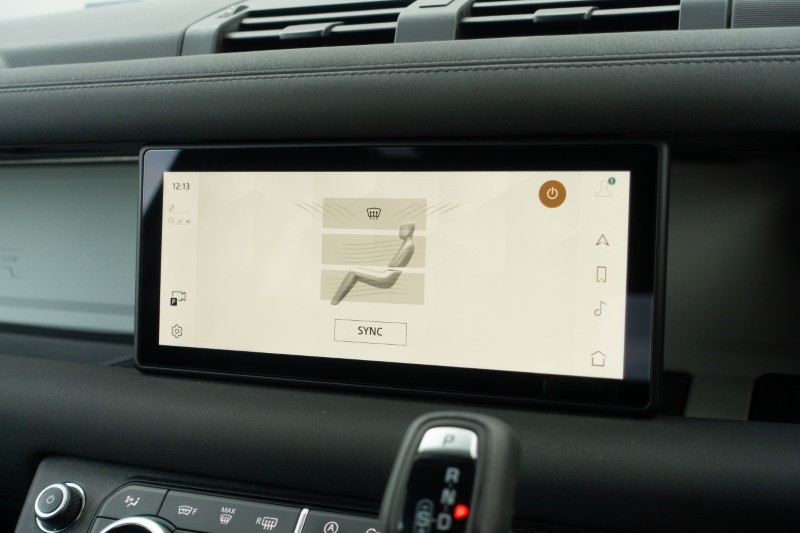 2023 (23) LAND ROVER DEFENDER 3.0 D250 X-Dynamic SE 90 3dr Auto 5124014