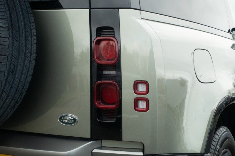 2023 (23) LAND ROVER DEFENDER 3.0 D250 X-Dynamic SE 90 3dr Auto 5123995