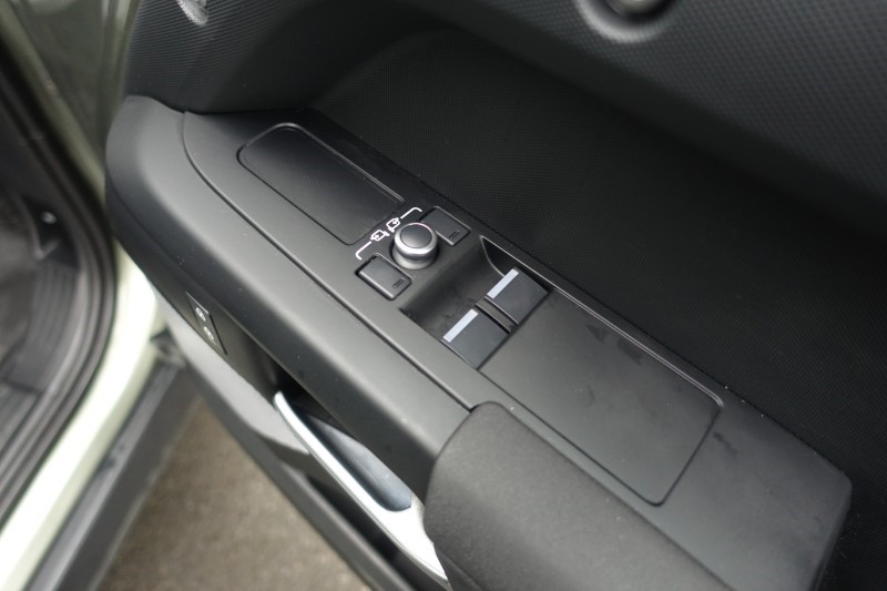 2021 (71) LAND ROVER COMMERCIAL DEFENDER 3.0 D200 Hard Top Auto 5106405